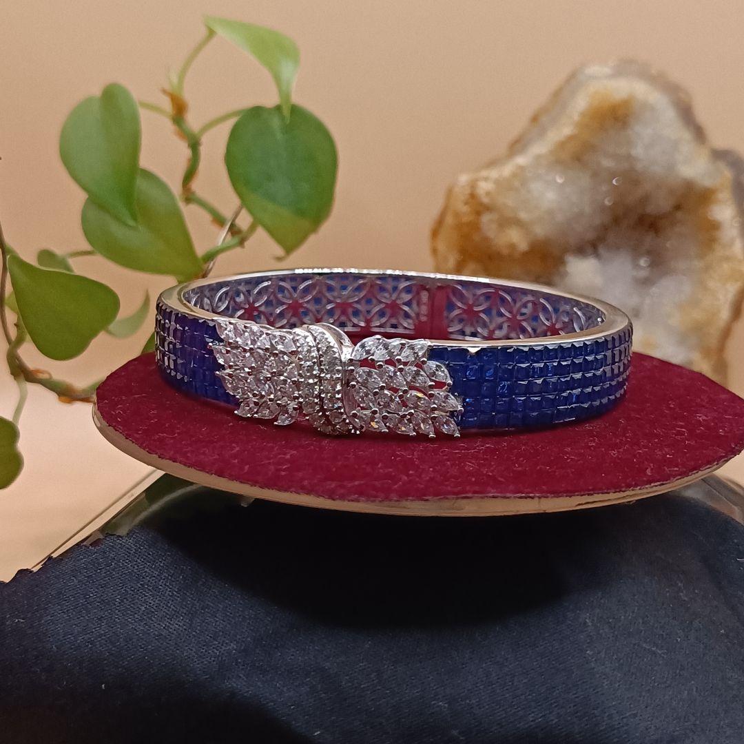 S925 Silver Glow: Elegant Blue Bracelet