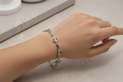 Silver ladies Bracelet SBL95