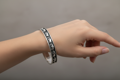 Pure Elegance: S925 Silver Classic Bracelet