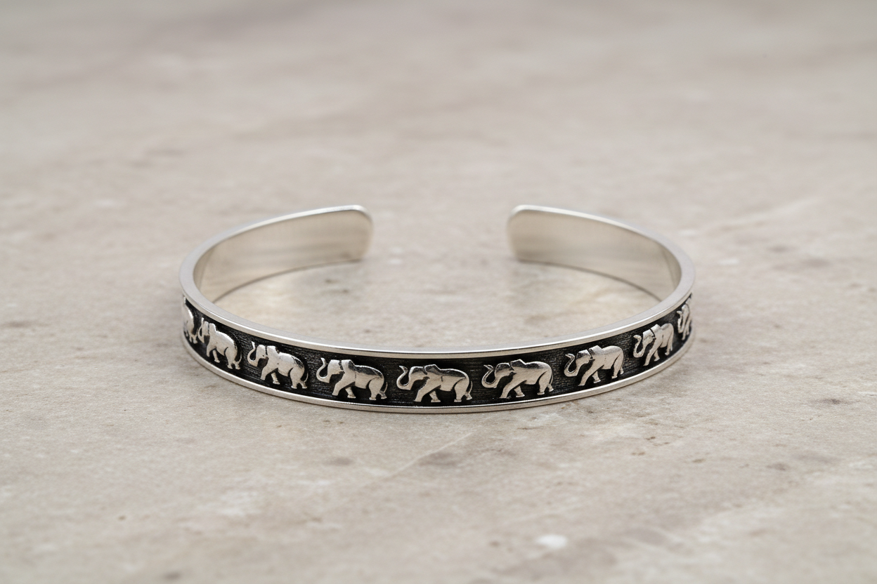 Pure Elegance: S925 Silver Classic Bracelet