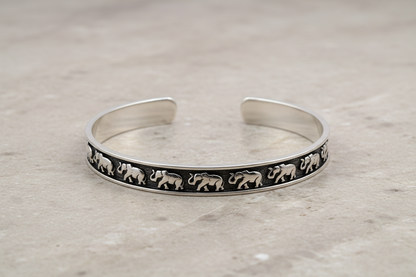 Pure Elegance: S925 Silver Classic Bracelet