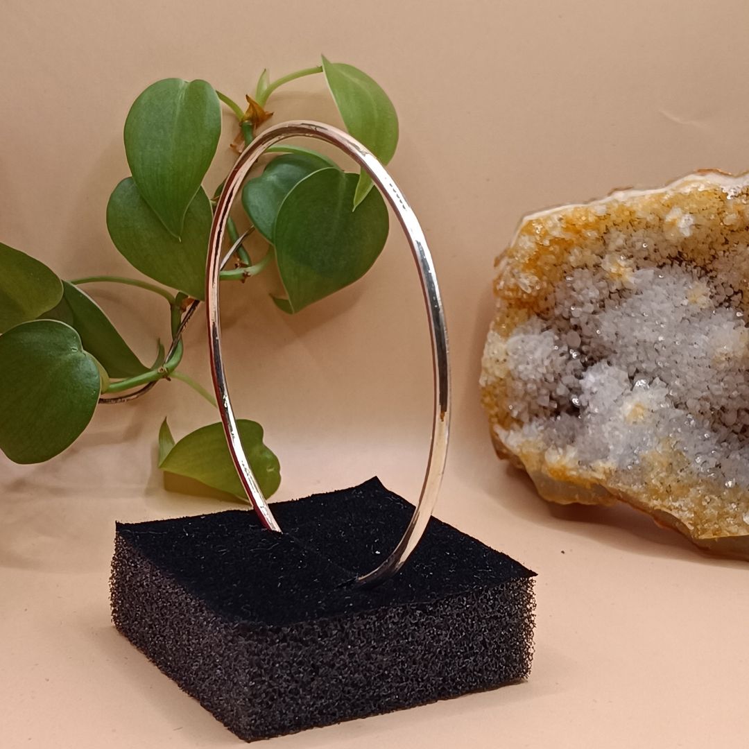 S925 Silver Luster: Elegant Timeless Plain Bracelet