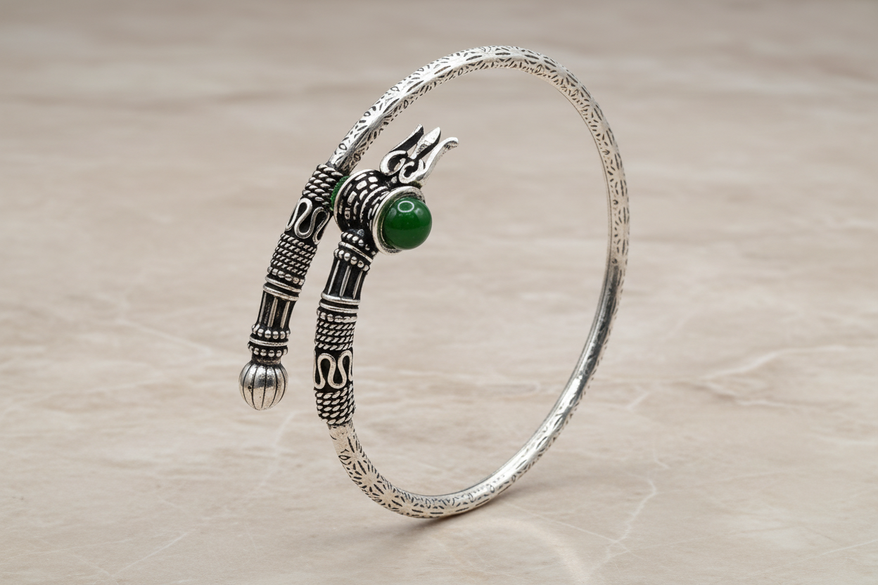 Refined Radiance: S925 Silver Timeless Bracelet